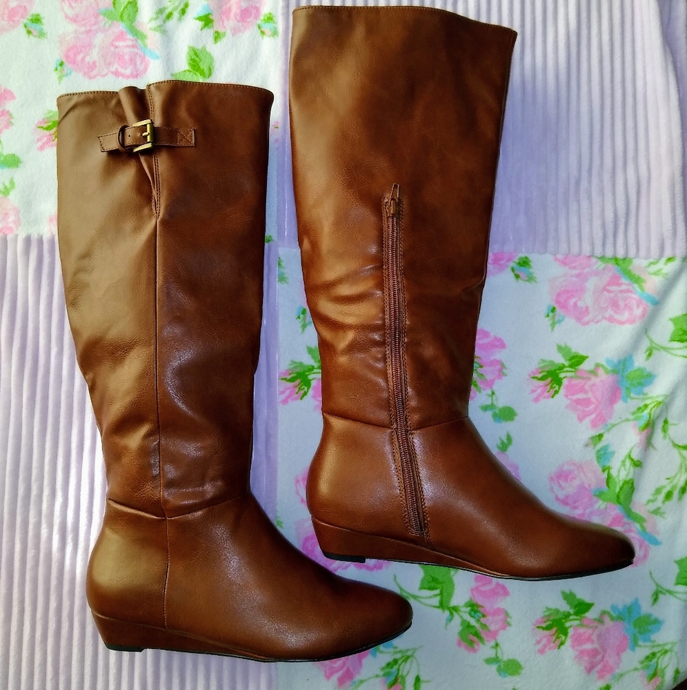 Wedge boots